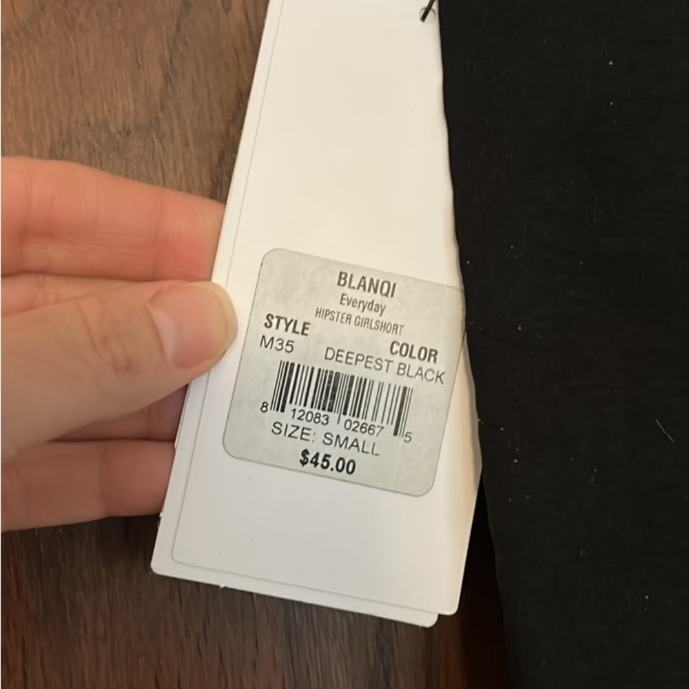 Blanqi Black Essential Bundle (3 Items) - image 8